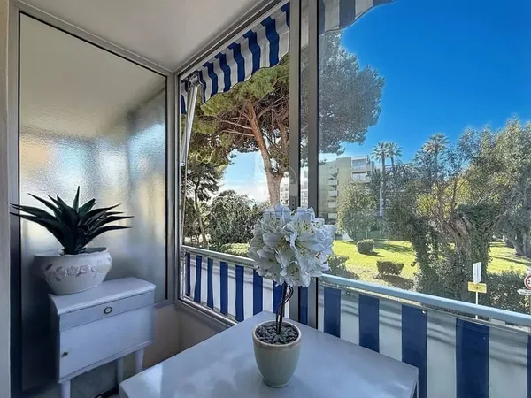 CANNES PICAUD PLAGES DU MIDI 2 P TERRASSE