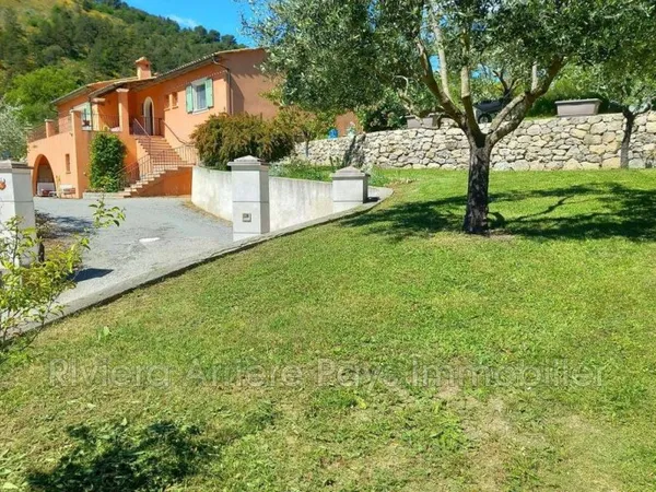 Villa 5 pièces 166 m²
