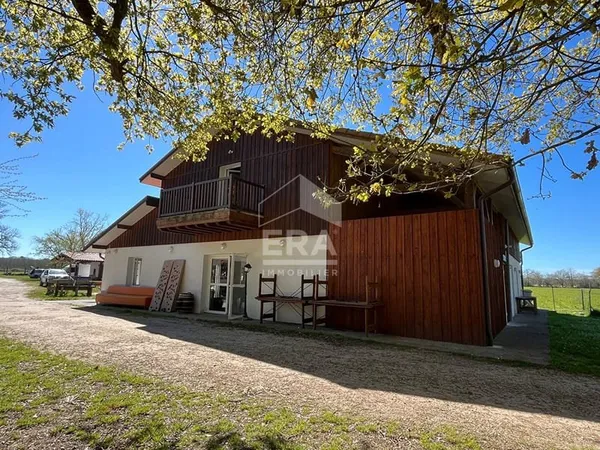 Propriété de loisirs / événementielle ? 700 m² ? 3,1 hectares !