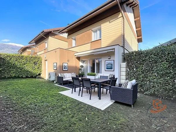 Villa T5 avec jardin proche douane Meyrin