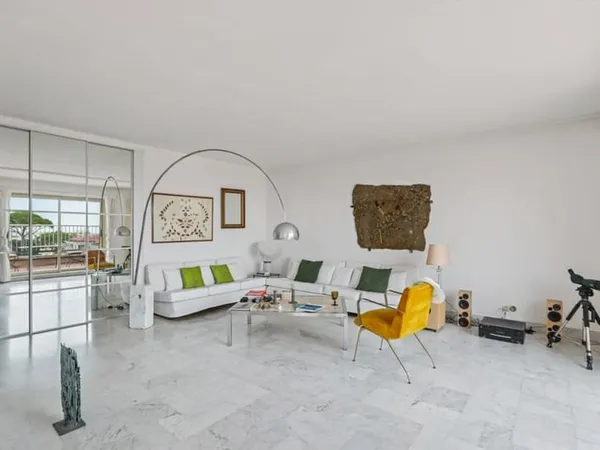 Cannes - Villa sur le toit avec vue mer