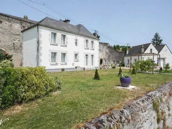 Maison en pierre de 7 pièces principales