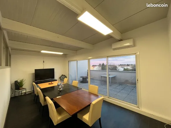 BUREAU NEUF à LOUER