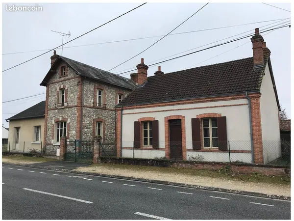 Ensemble rare : 2 maisons F4 + F3 sur 2000 m² avec dépendances