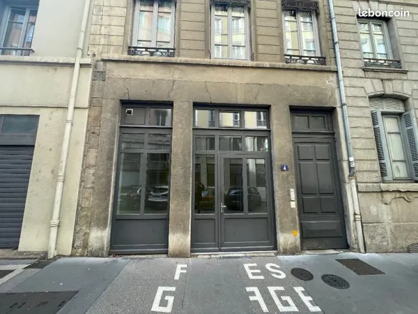 Local bureaux 32 m²