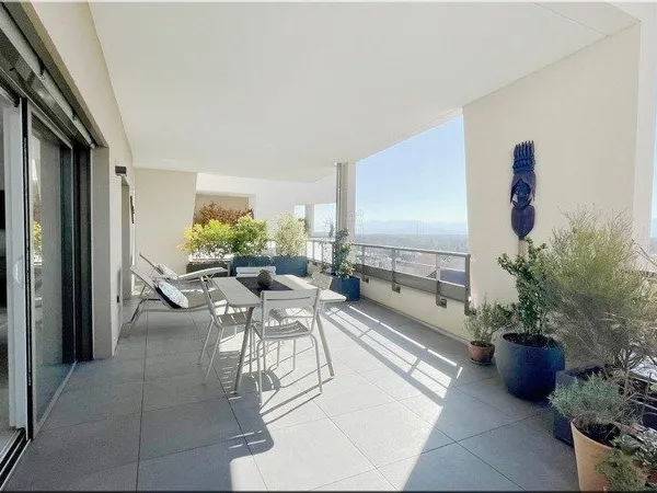 Appartement à vendre 4 pièces DIVONNE LES BAINS (01) - Résidence Le Stallion Élégance, terrasse pano