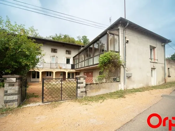 Maison 8 pièces 212 m²