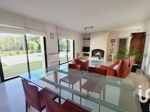 Maison 6 pièces 179 m²