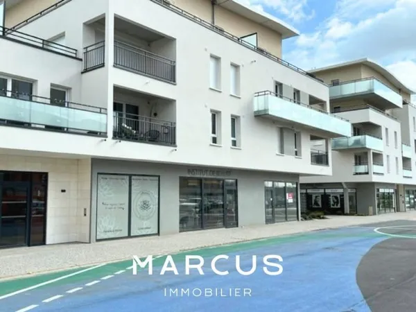 Local commercial 109 m²