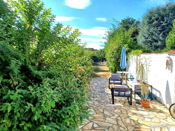 LILLE PELLEVOISIN - Maison de 146 m² habitables - 4 chambres - Jardin env. 300 m²