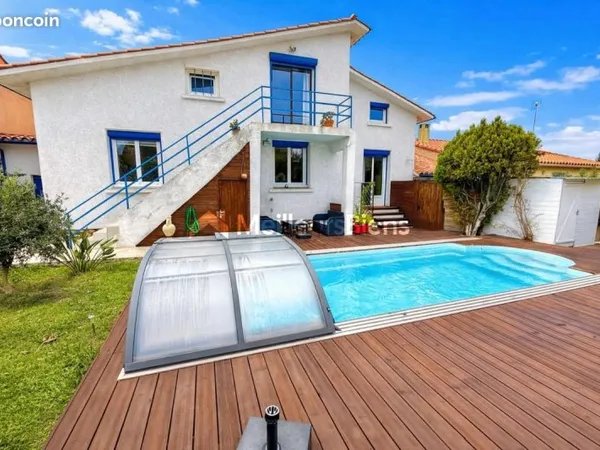 Villa 7 pièces 200 m²
