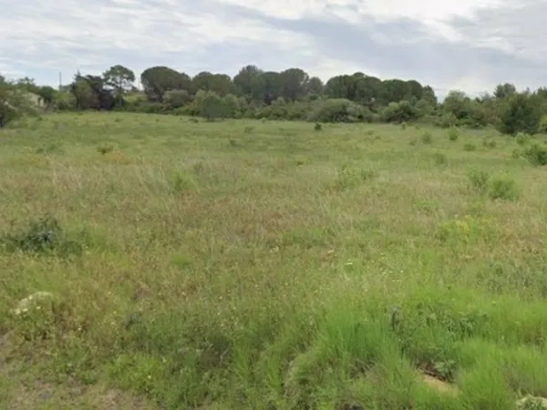 Terrain 302 m²