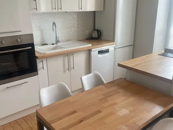Loue appartement meublé
