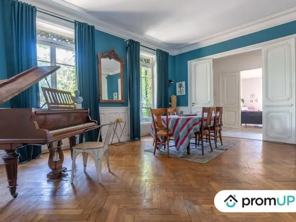 Maison 320 m²