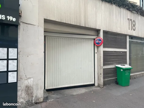 Parking à Louer 19ème