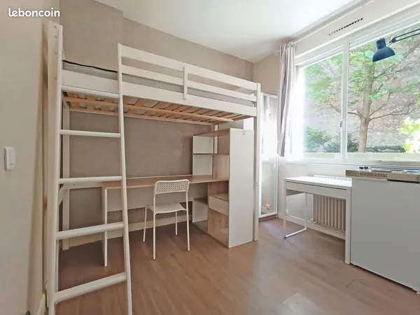 Paris 16e - Studio meublé calme sur jardin - Disponible immédiatement - 850/mois