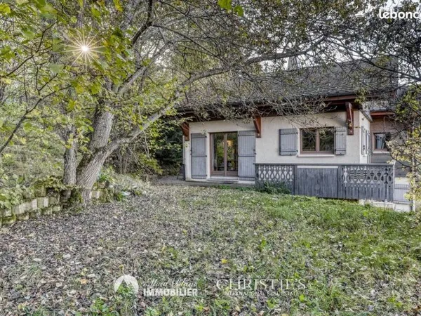 Chalet 5 pièces 180 m²