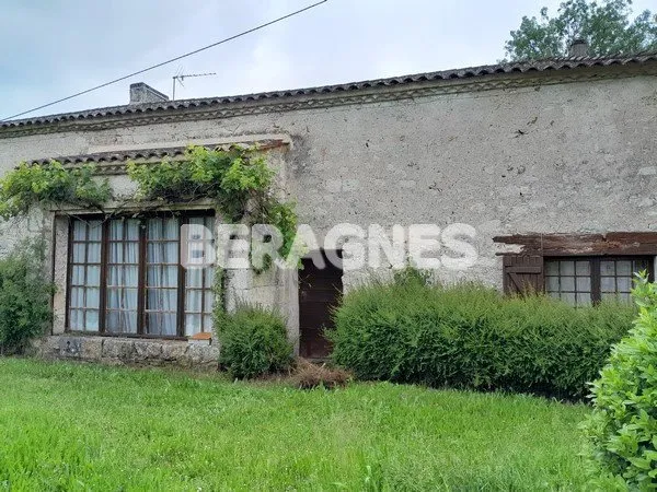 PLEINE NATURE MAISON 210 M2 A RENOVER