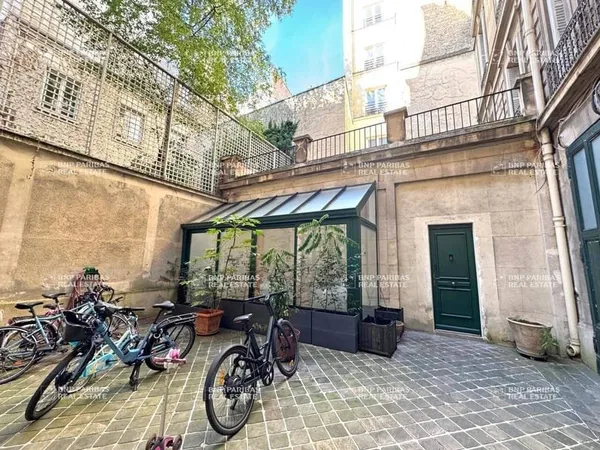 Bureaux 107 m²