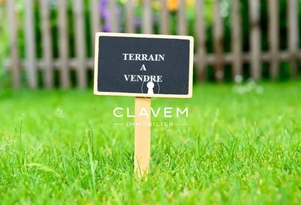 TERRAIN À BÂTIR