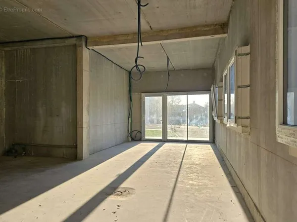 Local Professionnel de 71 m2 situé à Baraqueville