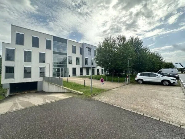 Bureaux 1044 m²