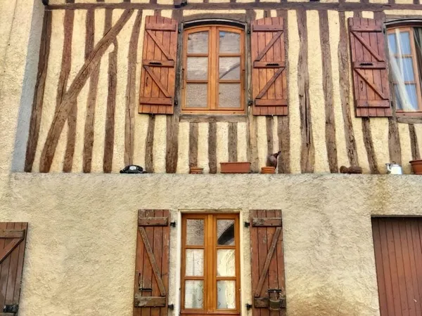 EES0541Maison de village spacieuse en colombage