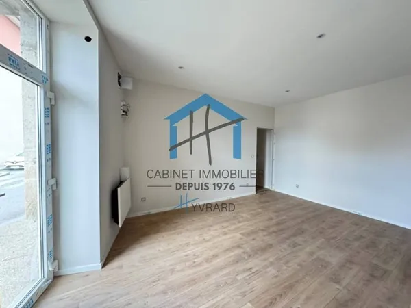 Local commercial 2 pièces 48 m²