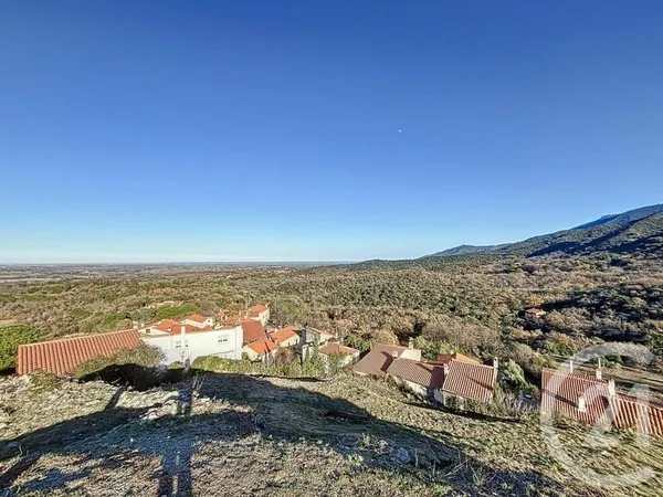 Terrain 608 m²