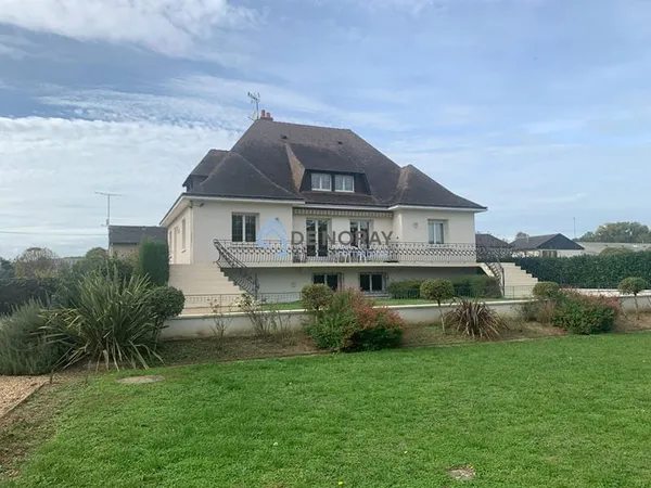 Maison 10 pièces 250 m²