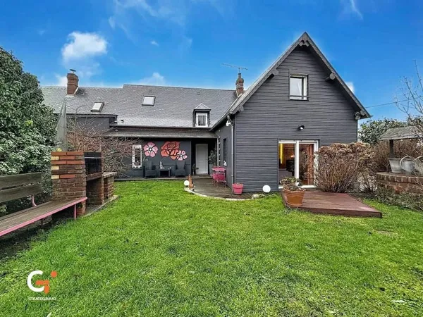 Propriété 6 pièces 107 m²