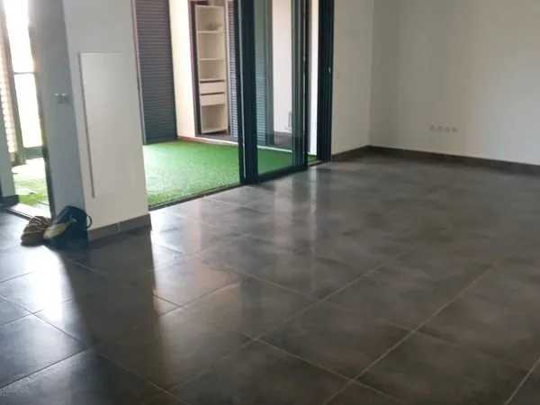 Exclusif - Appartement T2/3 de 79m² utile dans Résidence de Standing à Terre Sainte avec orientation