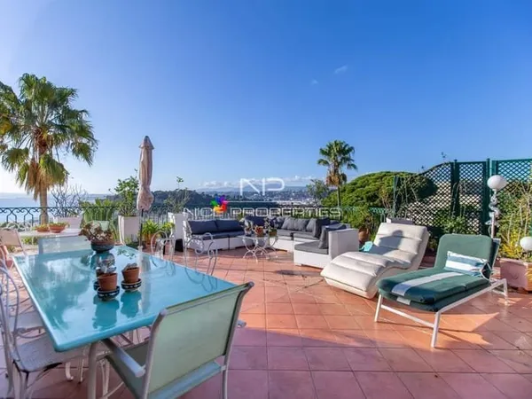 Nice Mont Boron, unique Penthouse dans immeuble de 1863