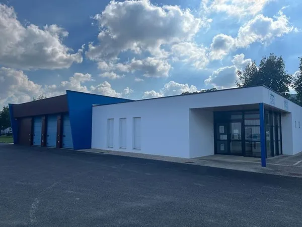 Bureaux 8 pièces 143 m²