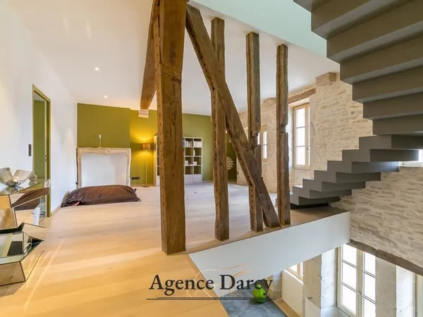 Villa type 13 dans le vieux Fontaine-lès-Dijon