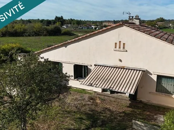 Maison a rénover sur les extérieurs
