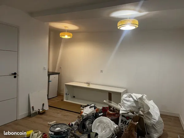 Grand studio de 25 m2 - 75010