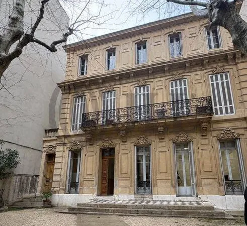 Bureaux 338 m²