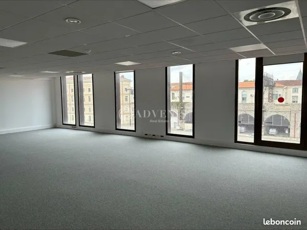 Bureaux 208 m²