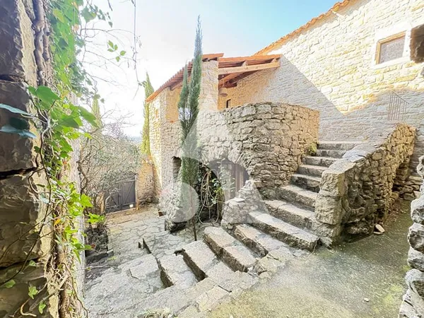 Maison Grospierres 6 pièce(s) 133 m2