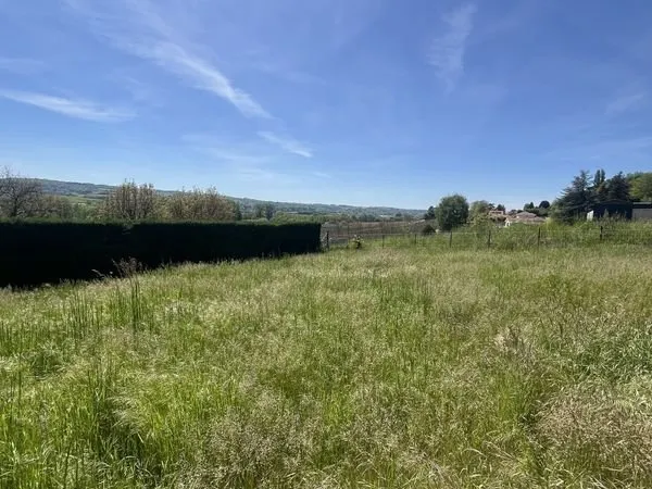 Terrain 550 m² Cessieu