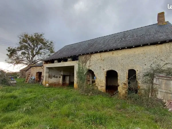 Vieux corps de ferme à rénover sur 1ha7