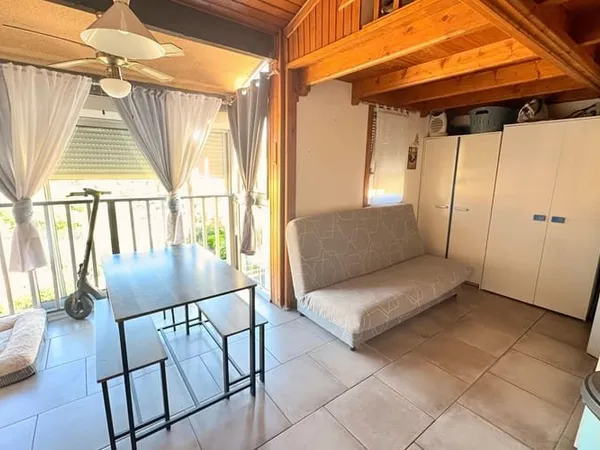 Studio 1 pièce 21 m²