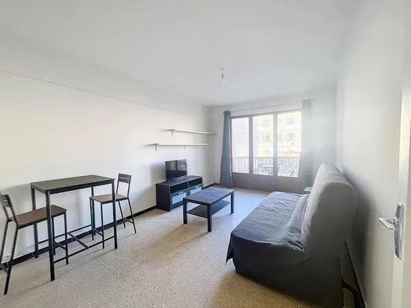 Studio 1 pièce 27 m²