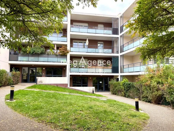 T3 de 62m² avec jardinet - Au centre de Craponne