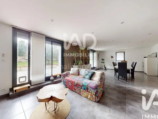 Maison 7 pièces 224 m²