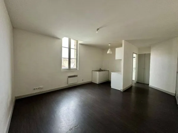 Studio 1 pièce 27 m²
