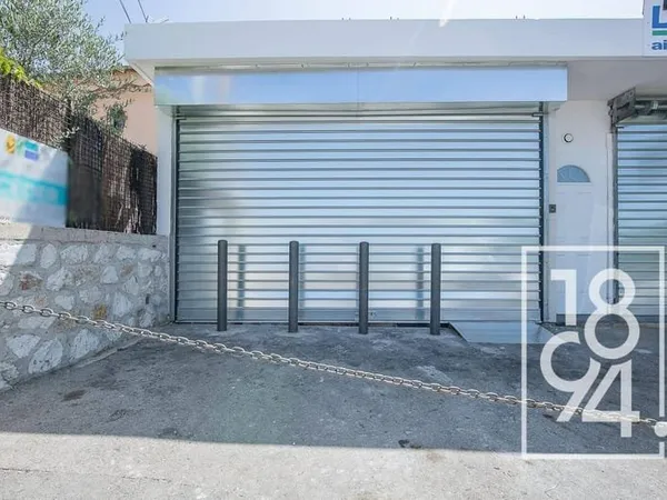 Local commercial 1 pièce 35 m²