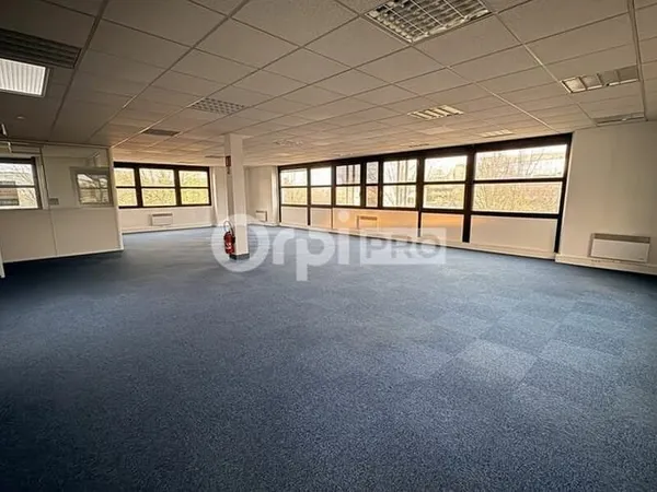 Bureaux 146 m²