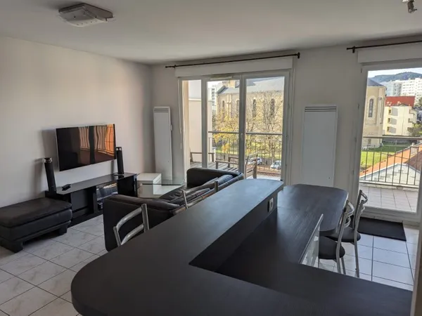 Location bel appartement meublé 65m², balcon, garage